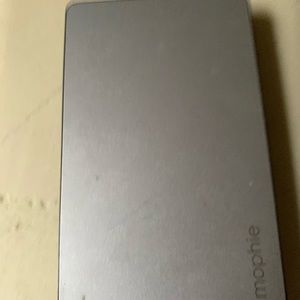 iPhone battery backup